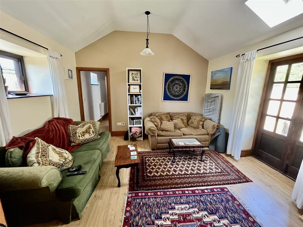 Property photo 3 of 10 Image00004.Jpeg