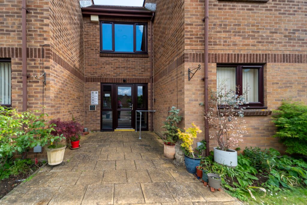Property photo 1 of 11