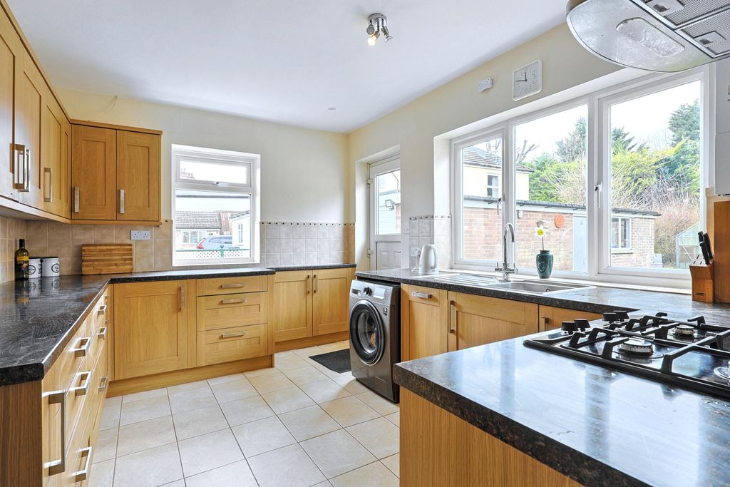 Property photo 2 of 18 Img12