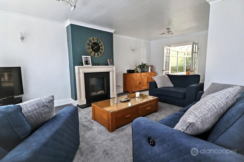 Property photo 2 of 24 4960743