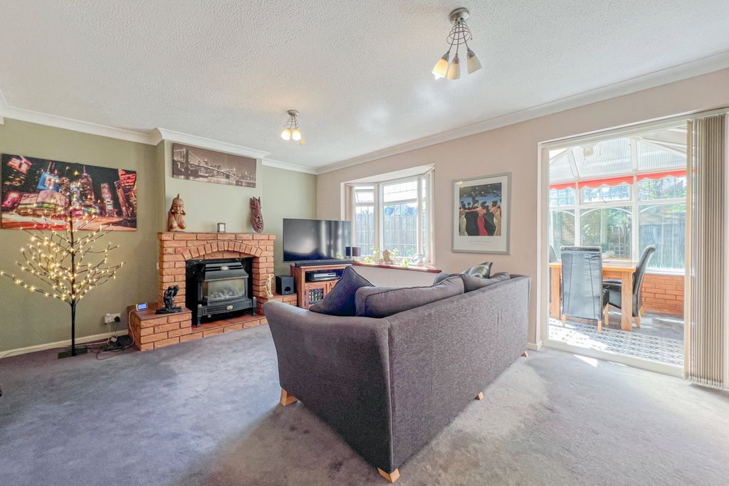 Property photo 3 of 33