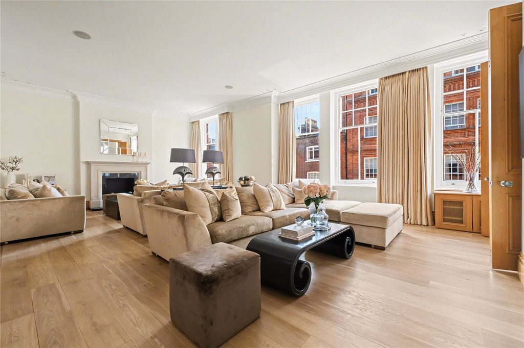 Property photo 3 of 26 Picture No. 53