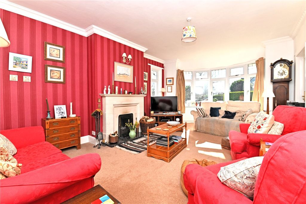 Property photo 2 of 22 Picture No. 21