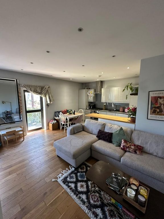 Property photo 3 of 21