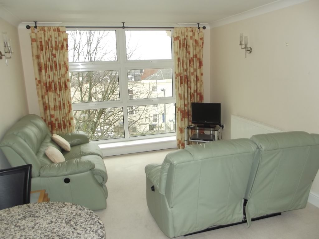 Property photo 2 of 10