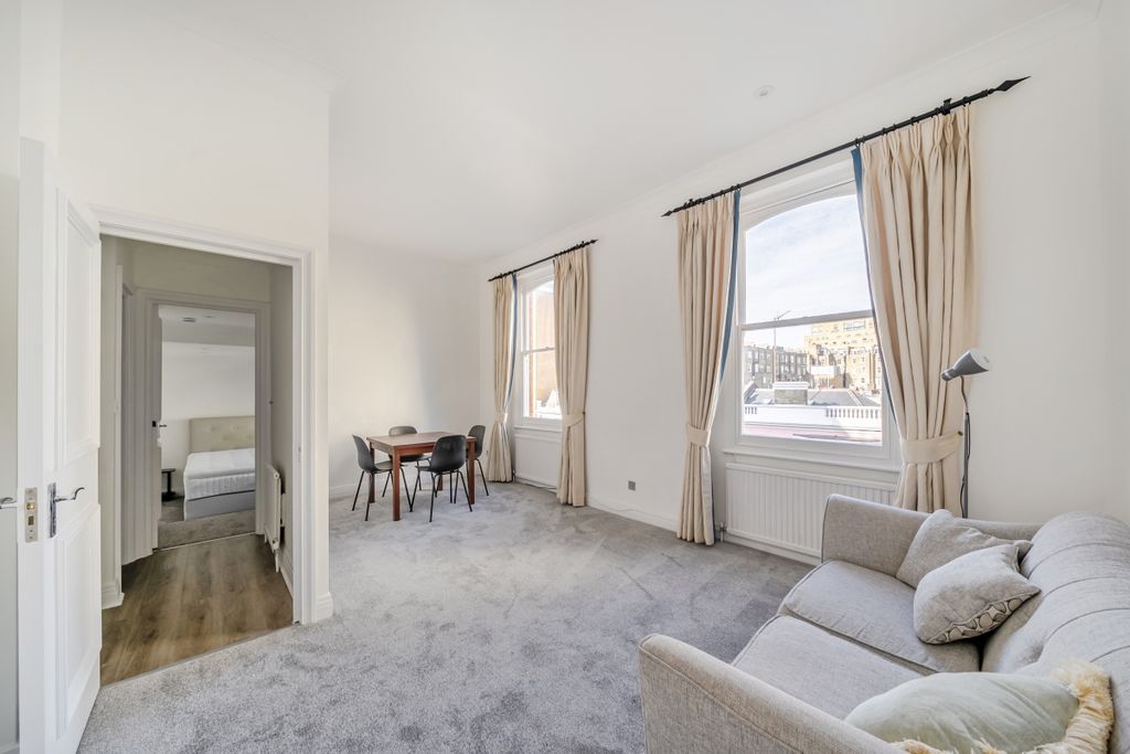 Property photo 1 of 12 Living Room