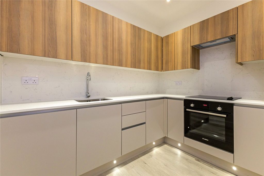 Property photo 1 of 7 Kitchen