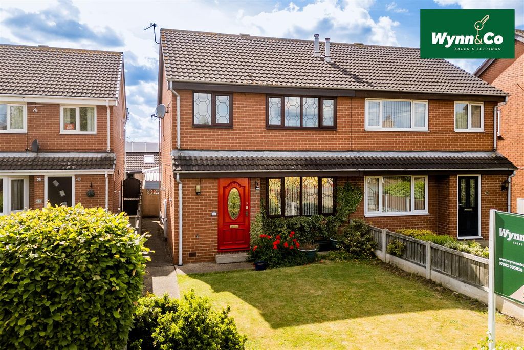 Property photo 1 of 29 4 Pinfold Lane-1047L.Jpg