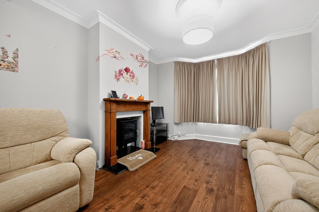 Property photo 1 of 22 Reception Room
