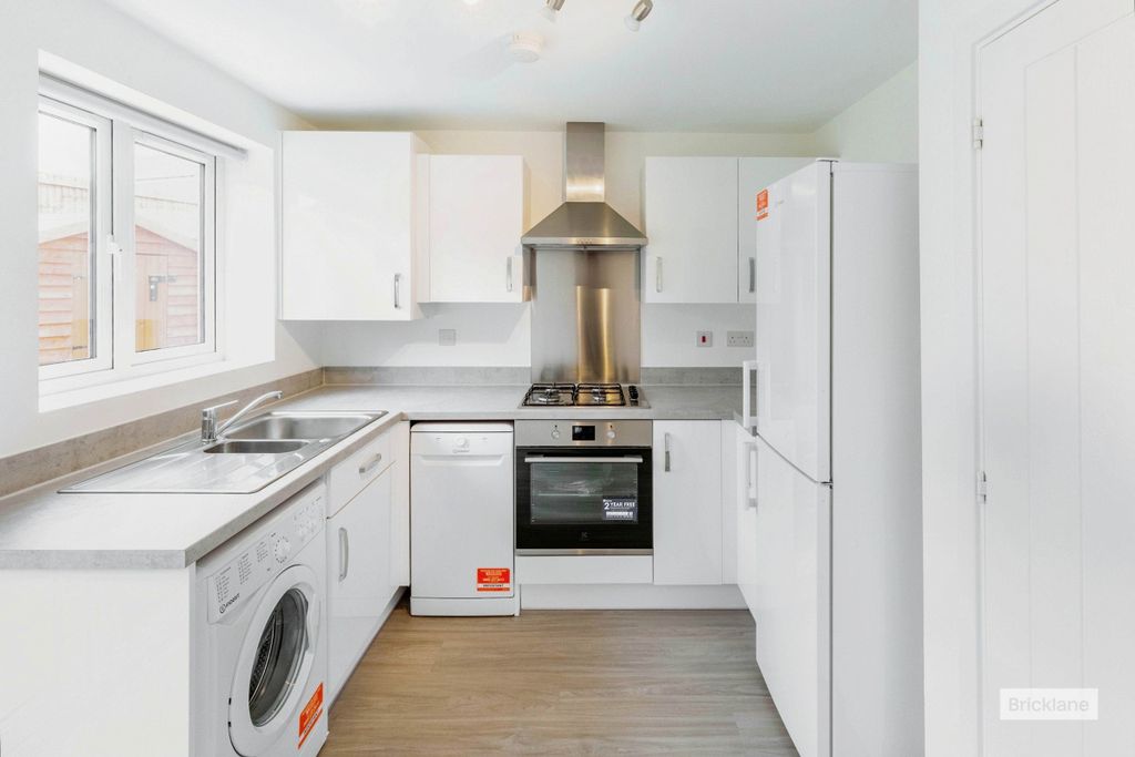 Property photo 2 of 16 Image