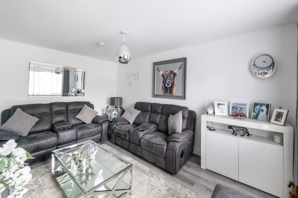 Property photo 3 of 29