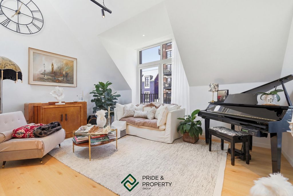 Property photo 2 of 27 Gallery