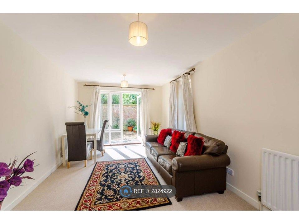 Property photo 1 of 5 Living Room- Sunny Garden Flat