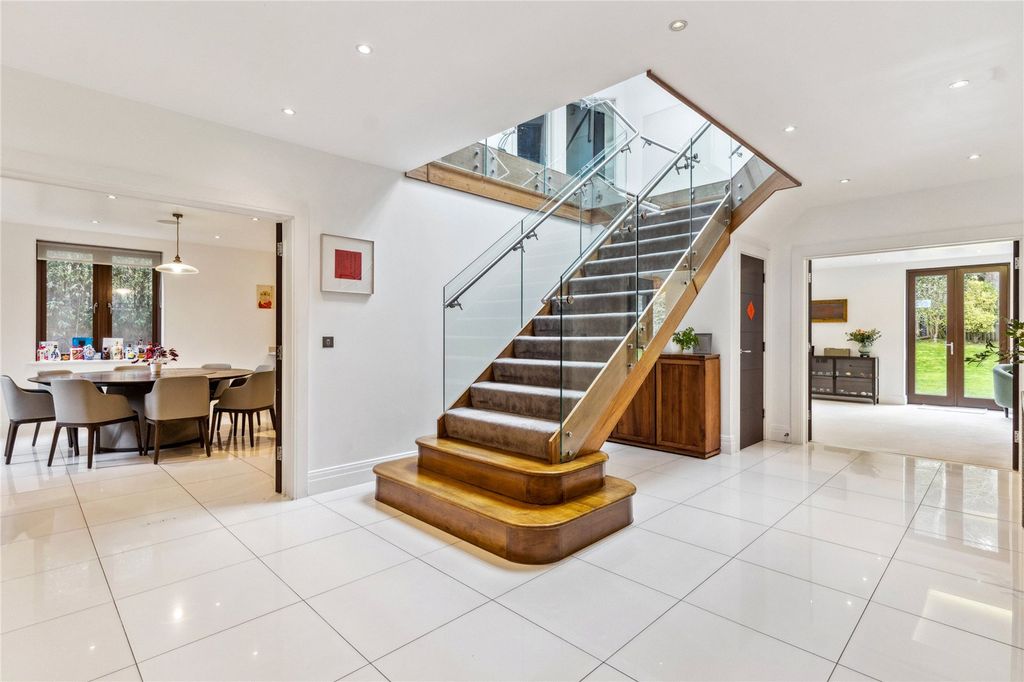 Property photo 2 of 16 Hall