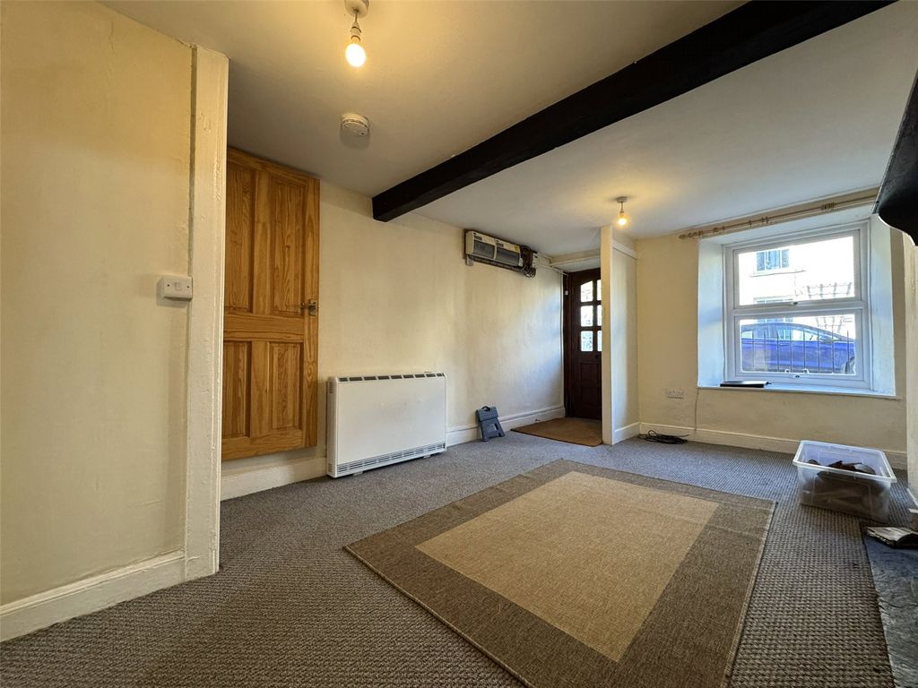 Property photo 3 of 23 Picture No. 06