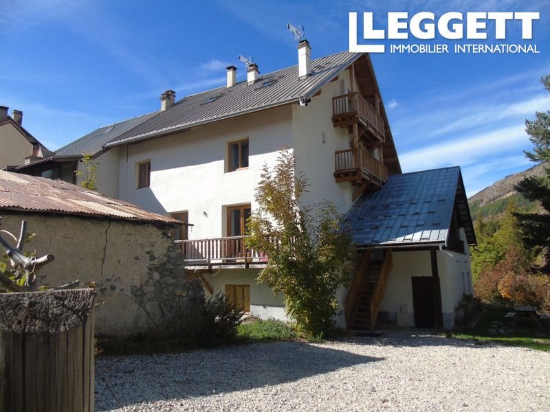 Property photo 2 of 10