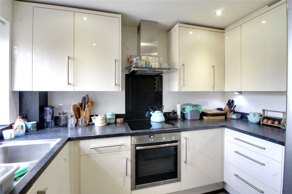 Property photo 3 of 16 Picture No. 02