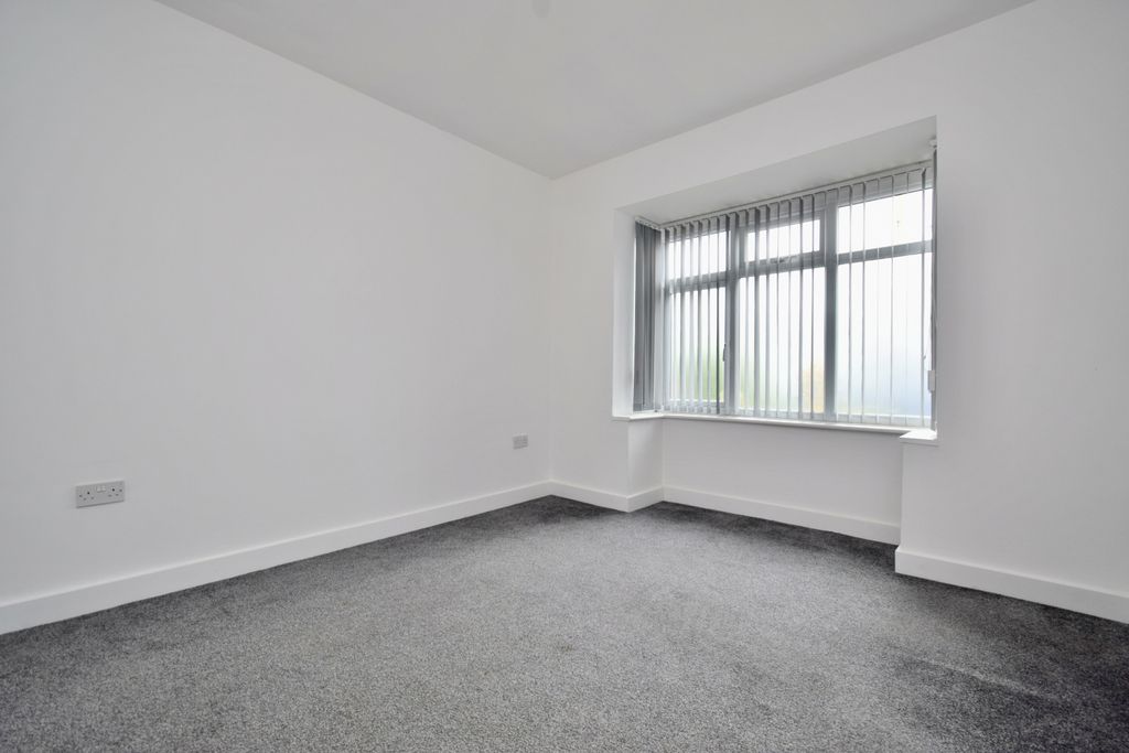 Property photo 2 of 11 Gallery