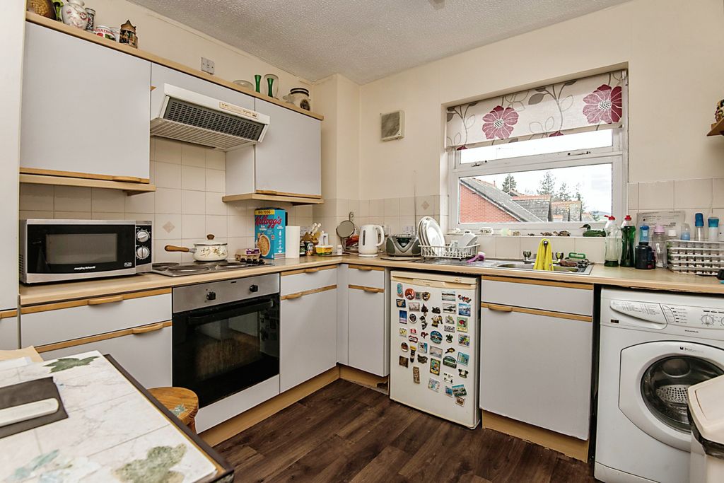 Property photo 2 of 5