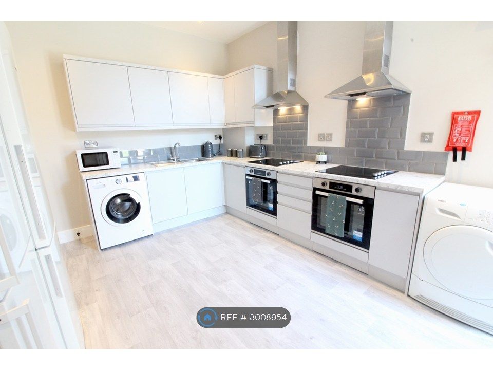 Property photo 1 of 7 Actual Fully Fitted Kitchen