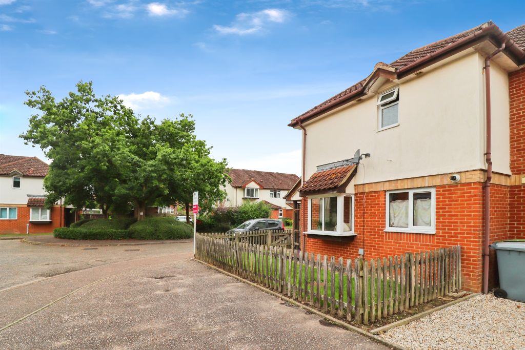 Property photo 2 of 13