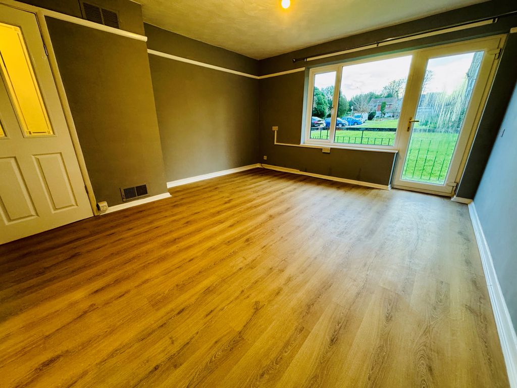 Property photo 3 of 17 Image