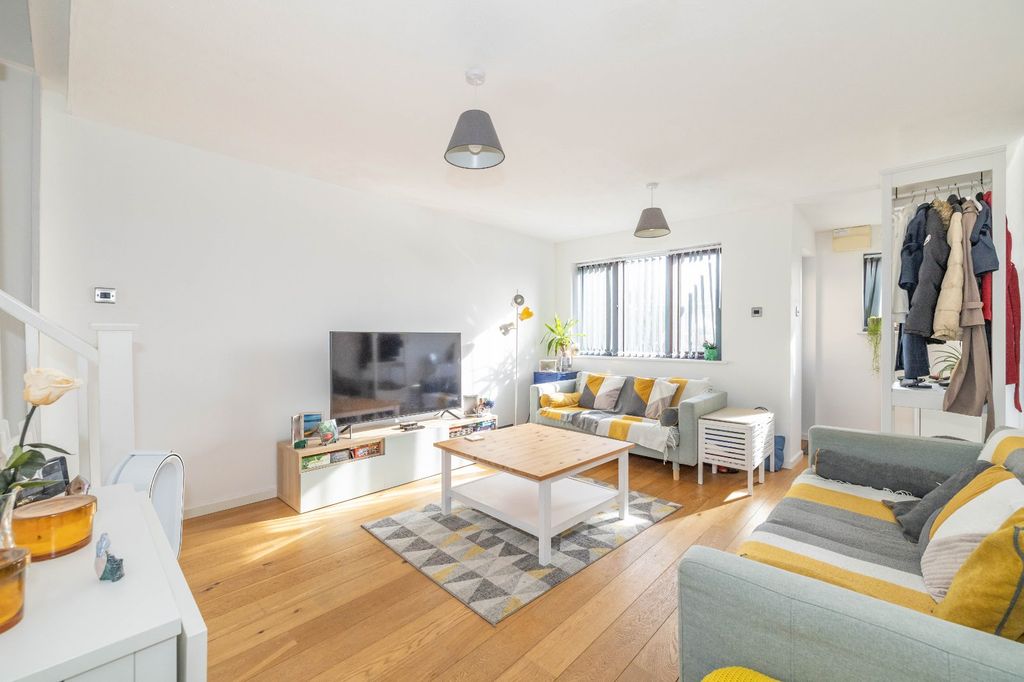 Property photo 2 of 8 Picture 2