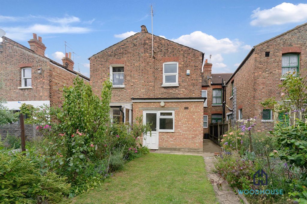Property photo 3 of 9