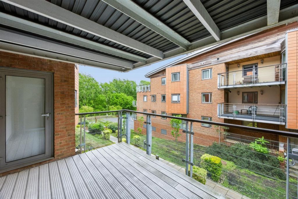 Property photo 2 of 14 Balcony