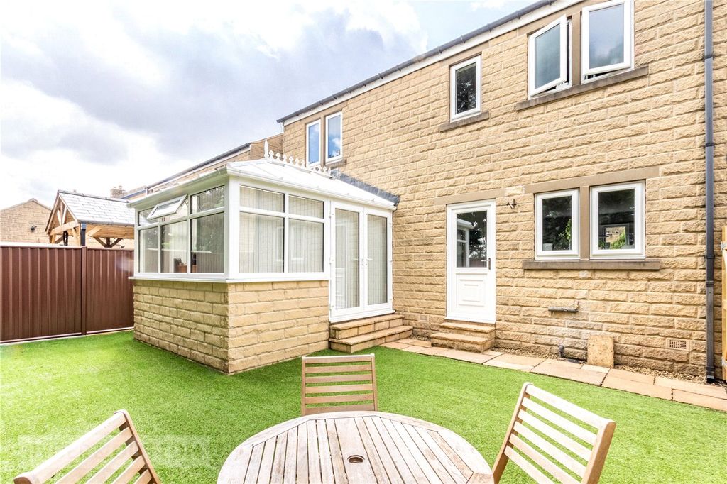 Property photo 2 of 30 Garden