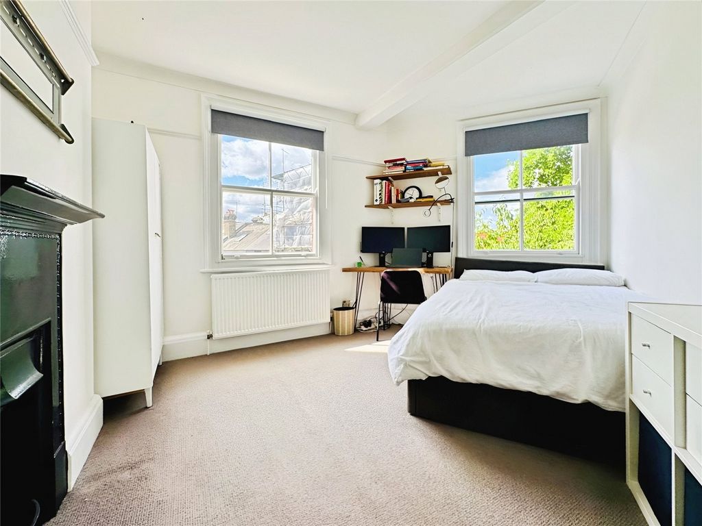 Property photo 3 of 13 Bedroom
