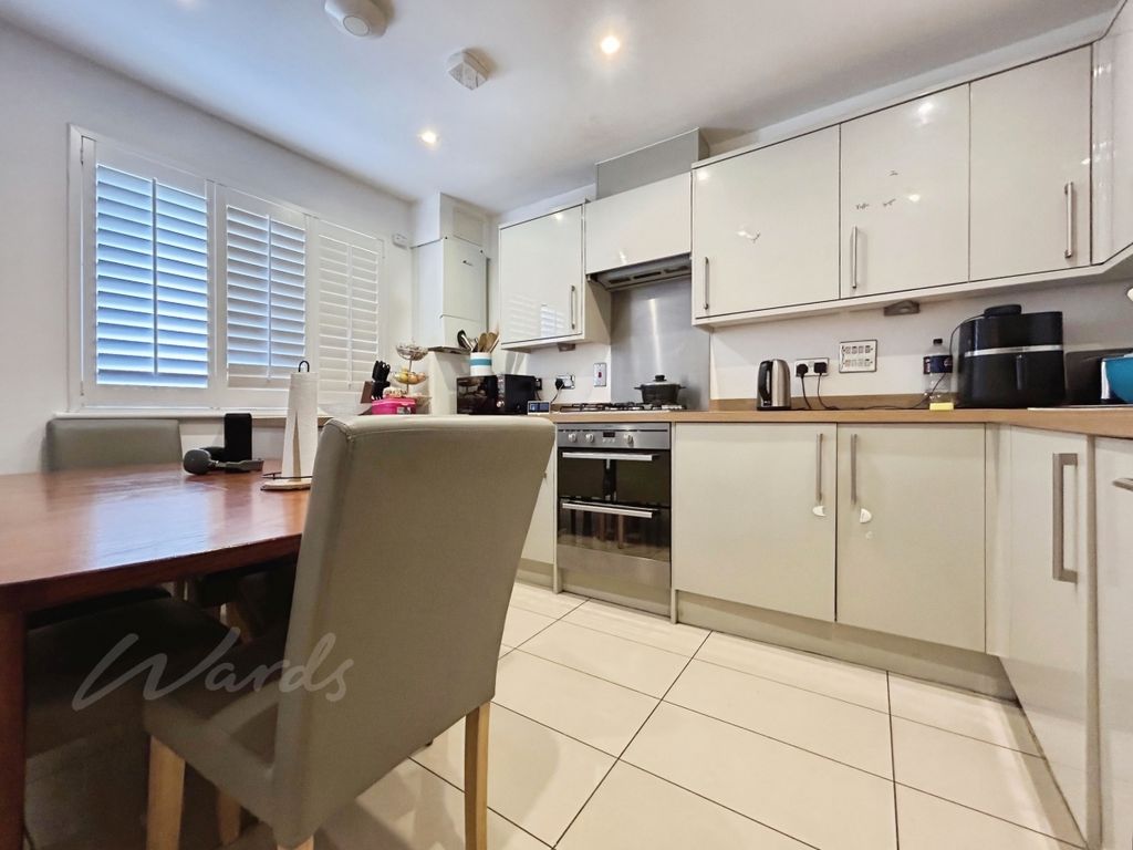 Property photo 2 of 12 Kitchen