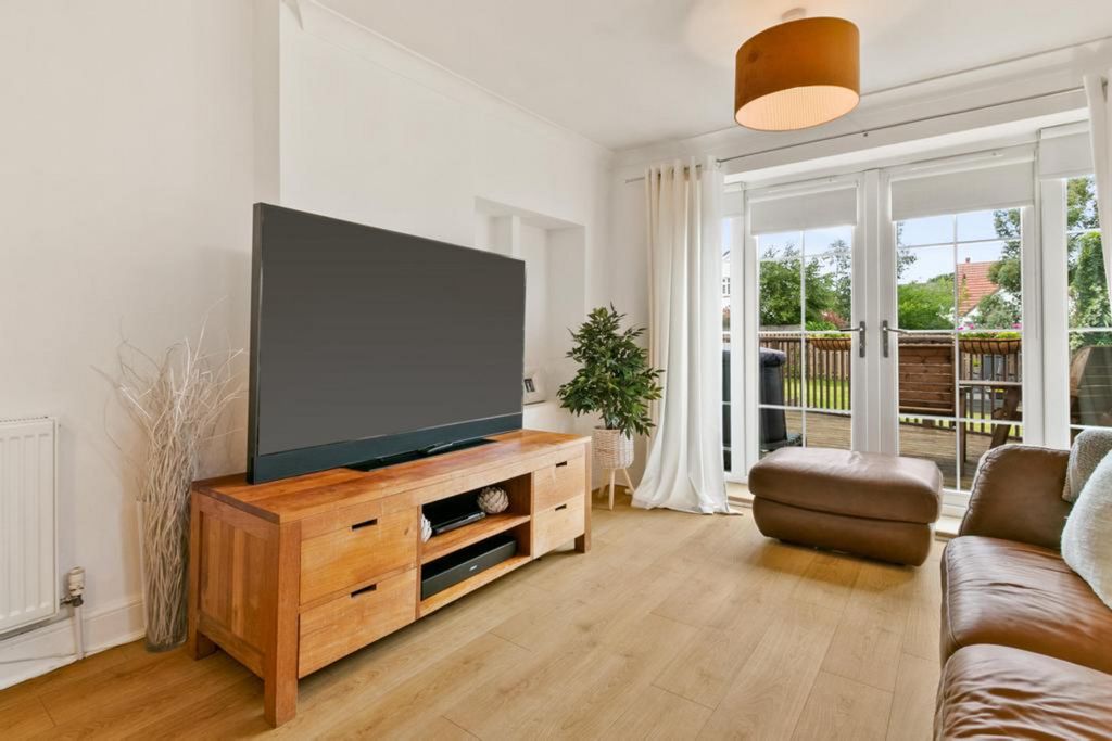 Property photo 3 of 36