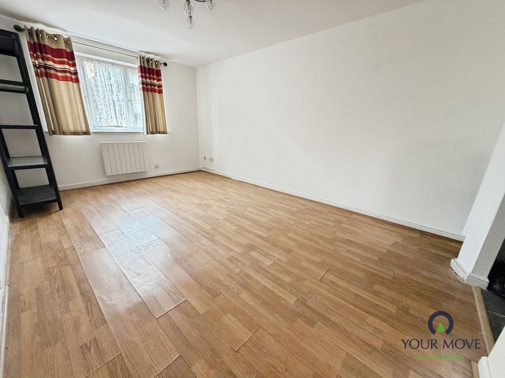 Property photo 3 of 8 Pbox-Img.Jpg