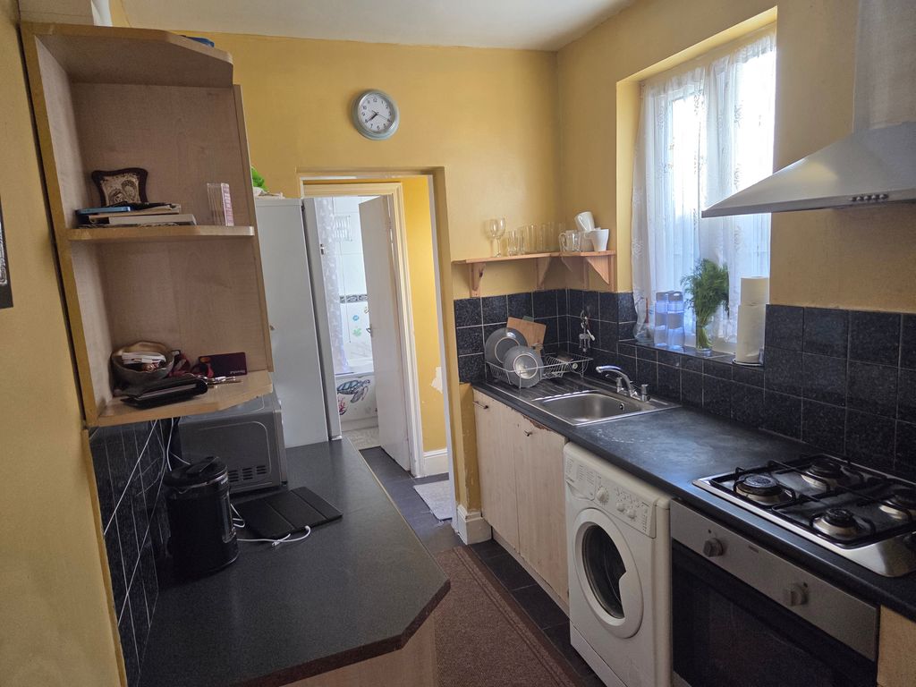 Property photo 2 of 6