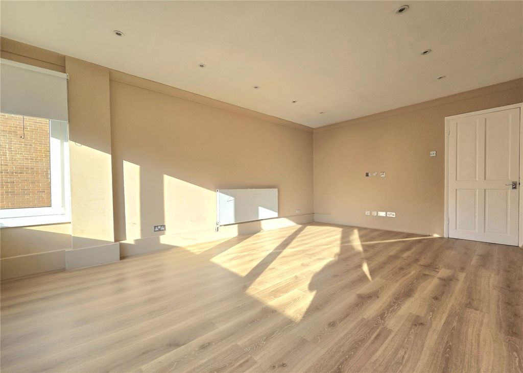 Property photo 3 of 14 Picture No. 26