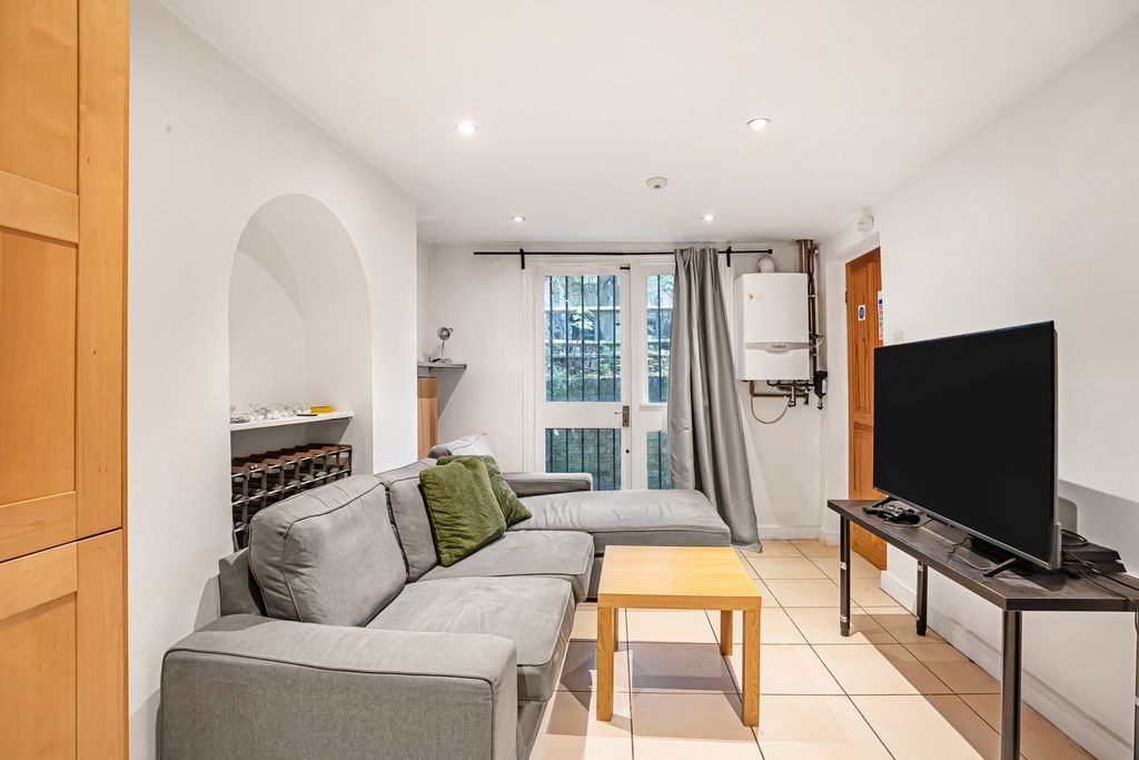 Property photo 2 of 25 Reception Room