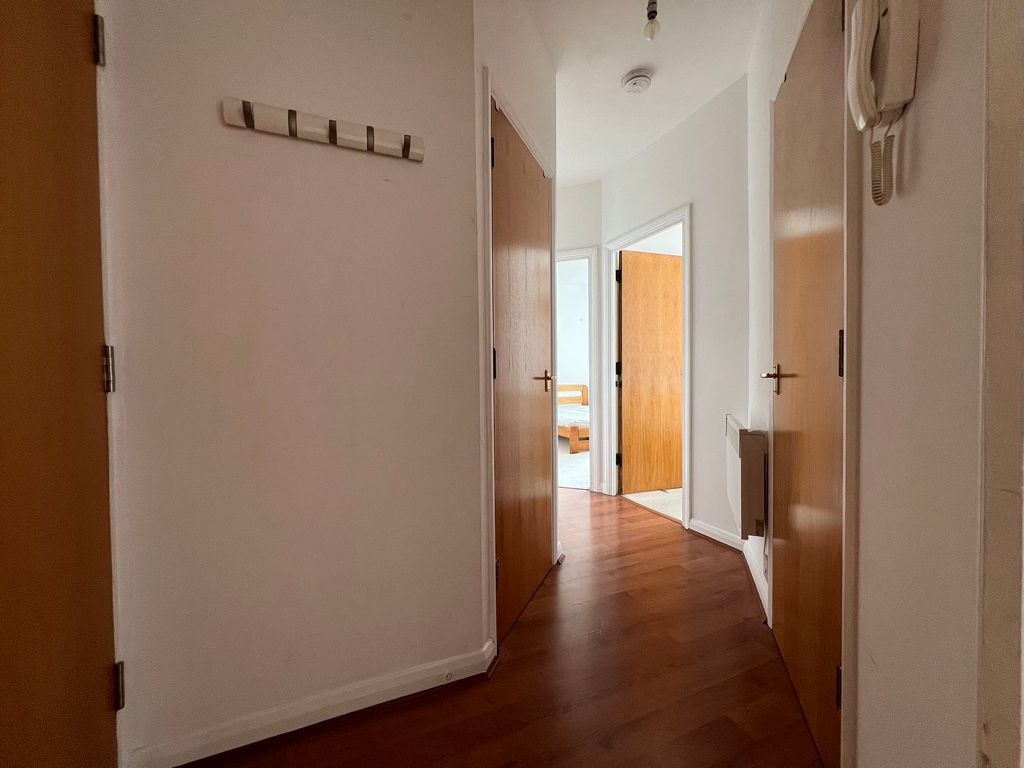 Property photo 2 of 43