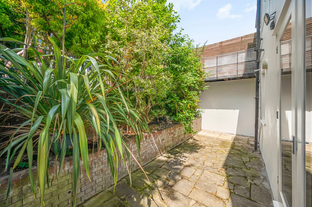 Property photo 3 of 11 Picture No. 06