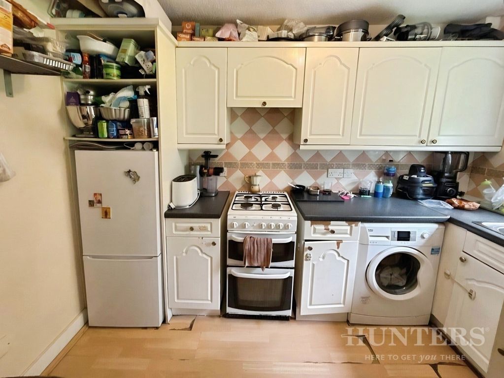 Property photo 3 of 6 Pbox-Img.Jpg