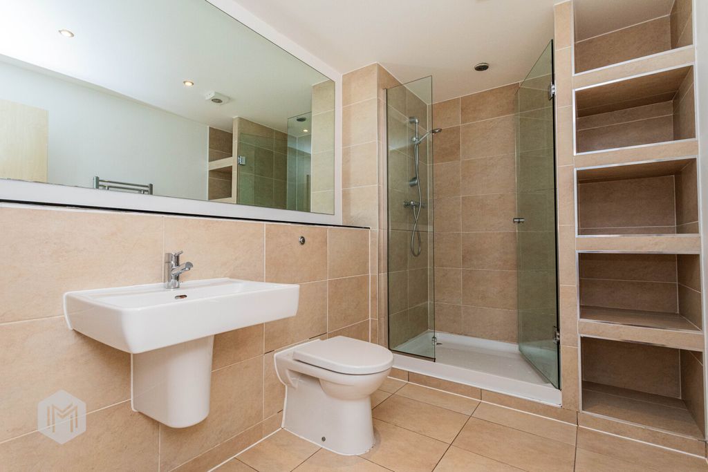 Property photo 3 of 16 Picture No. 17