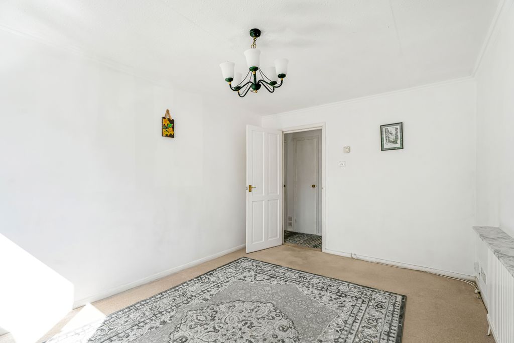 Property photo 2 of 9 Living/Dining Room