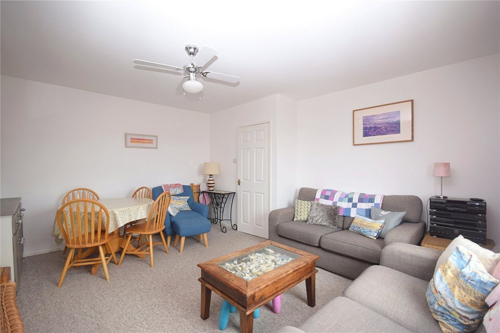 Additional image 8 of 2 bed flat for saleTywyn, Gwynedd LL36