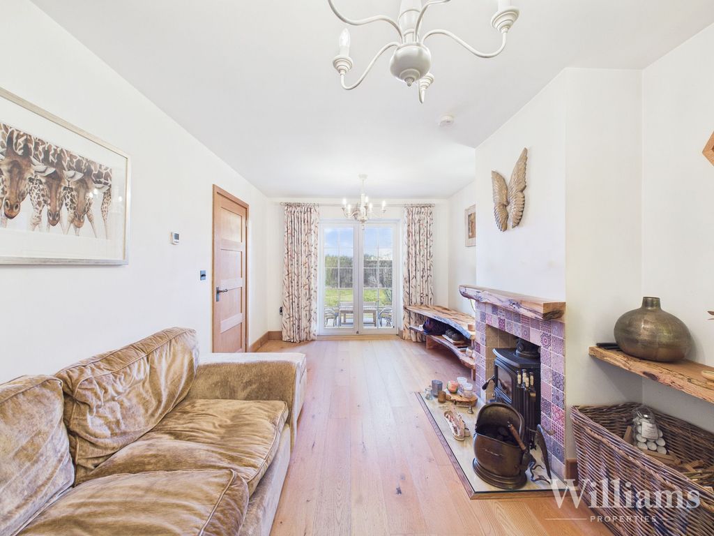 Property photo 3 of 21