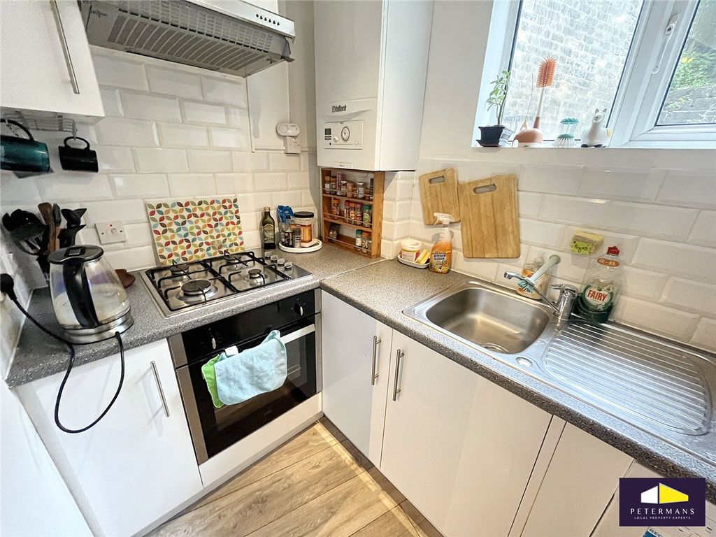 Property photo 3 of 8
