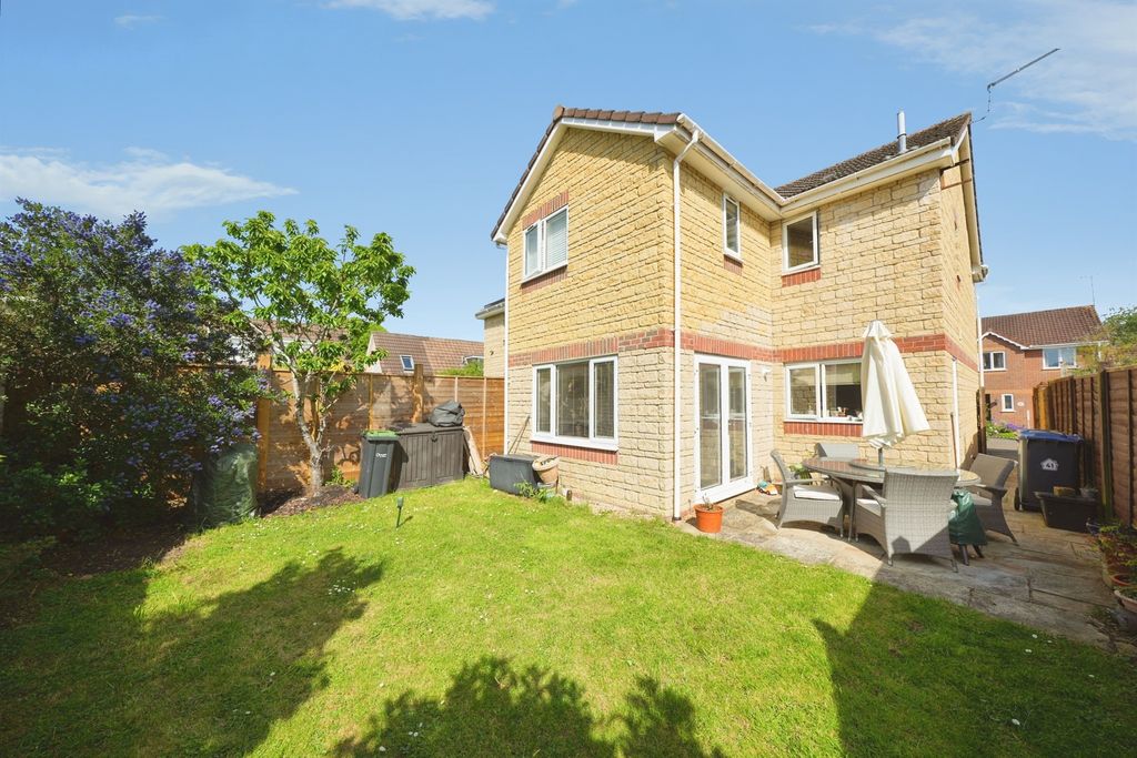 Property photo 2 of 17
