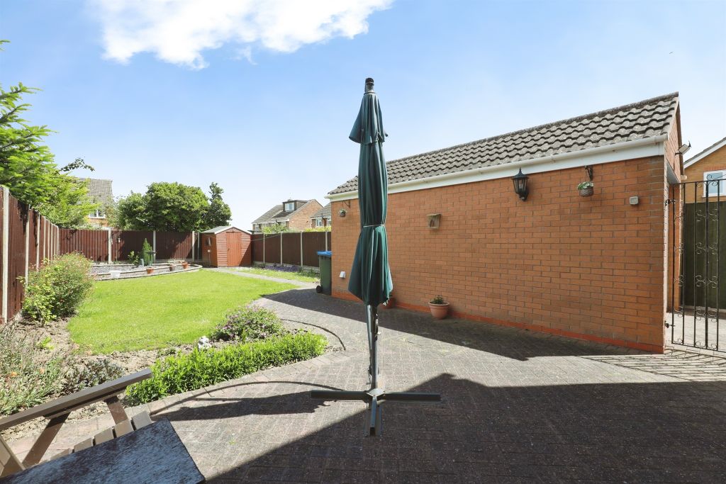 Property photo 3 of 12