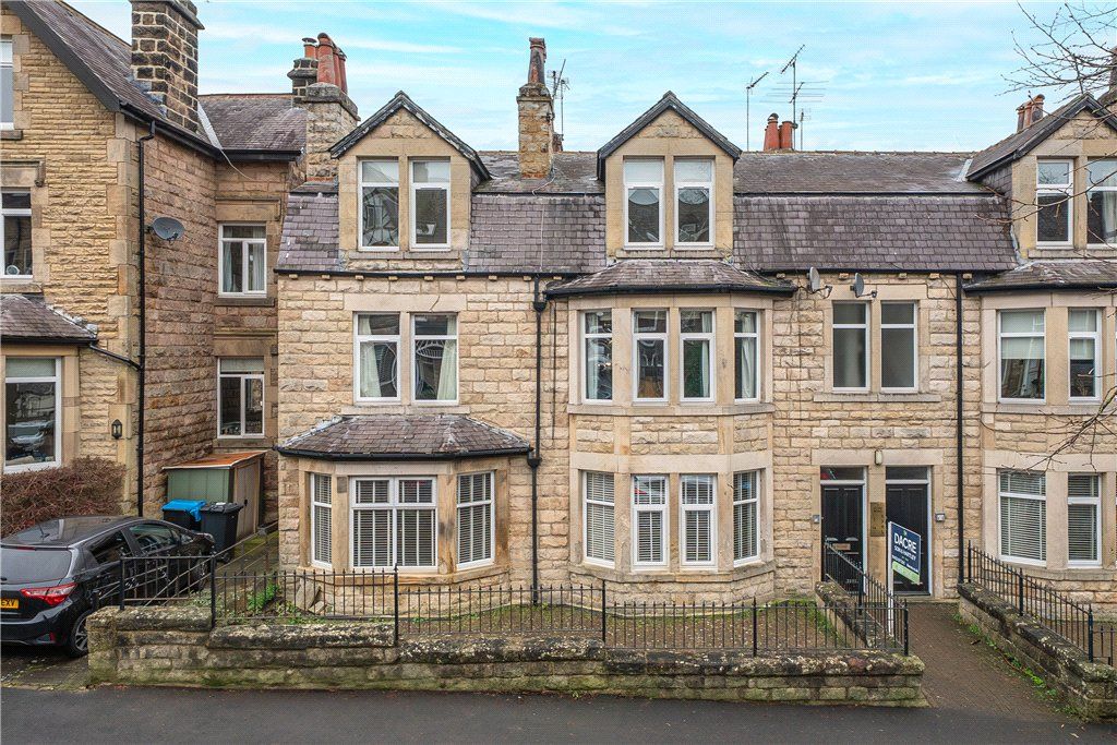 Property photo 1 of 11 7 Glebe Road