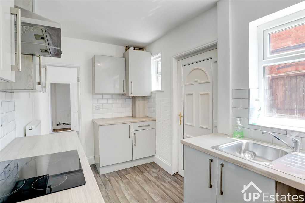 Property photo 2 of 15 Kitchen