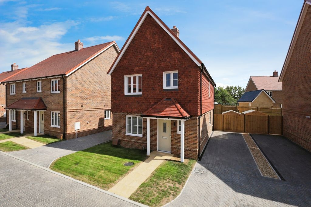 Property photo 1 of 15 External